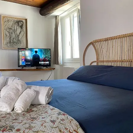 Exclusive With Panoramic Terrace In The Historical City In Apartment